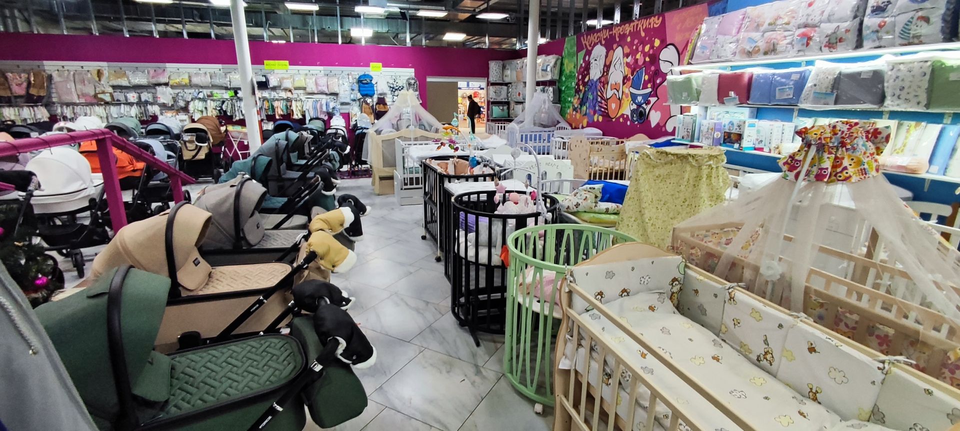 Самый крупный магазин детских колясок для новорожденных в Туле 